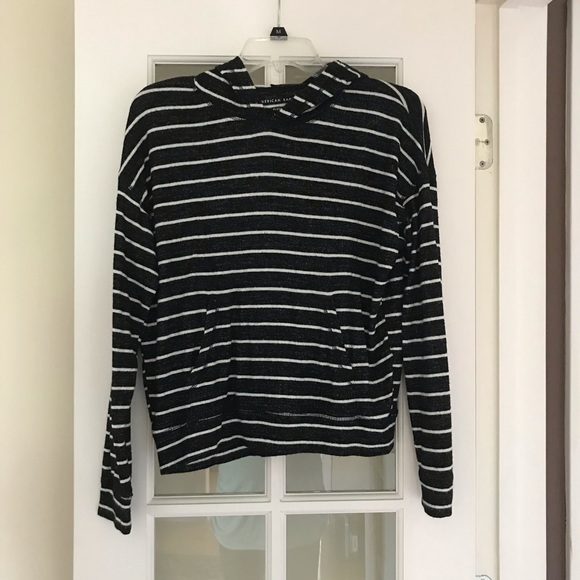 American Eagle Outfitters Tops - American Eagle plush top